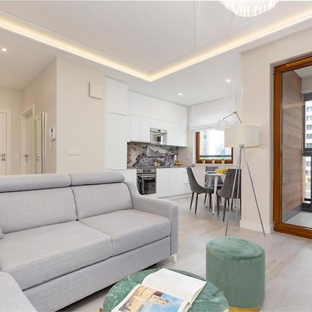 City Center Apartments Grzybowska With Parking By Noclegi Renters Warsaw Luaran gambar