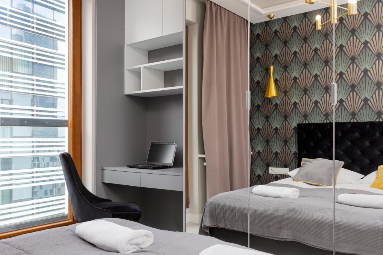City Center Apartments Grzybowska With Parking By Noclegi Renters Warsaw Luaran gambar