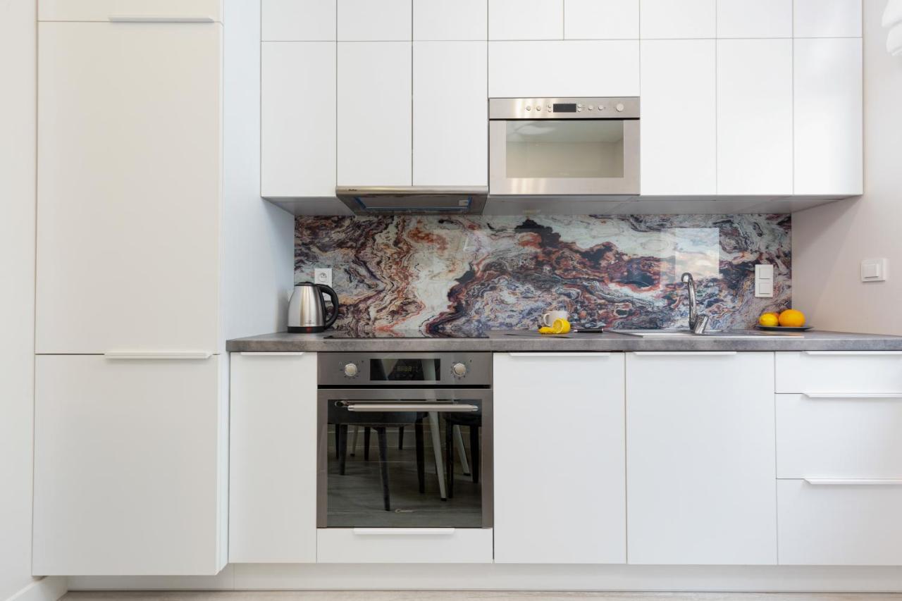 City Center Apartments Grzybowska With Parking By Noclegi Renters Warsaw Luaran gambar