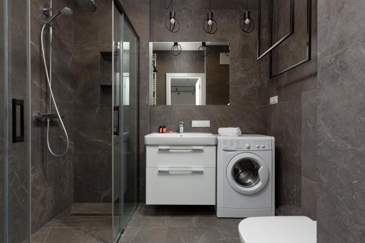 City Center Apartments Grzybowska With Parking By Noclegi Renters Warsaw Luaran gambar