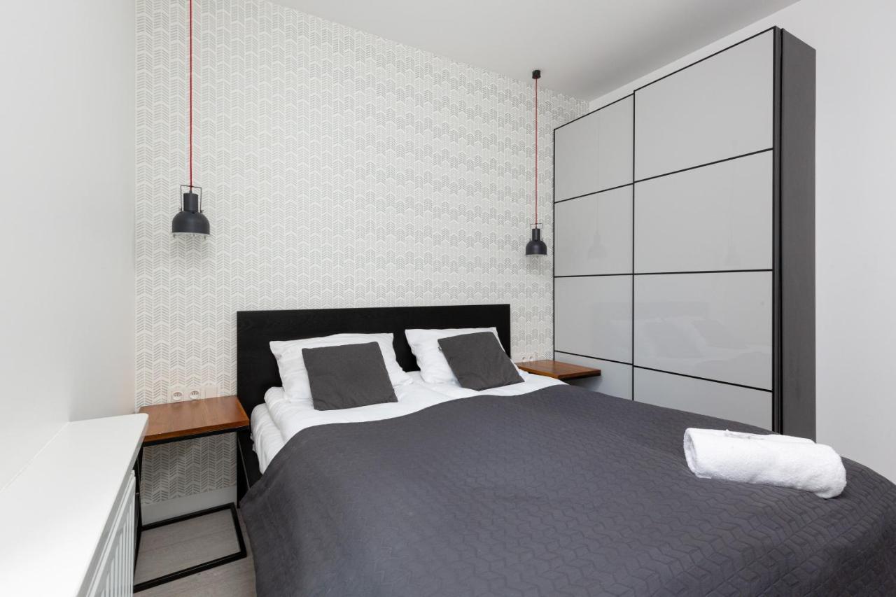 City Center Apartments Grzybowska With Parking By Noclegi Renters Warsaw Luaran gambar