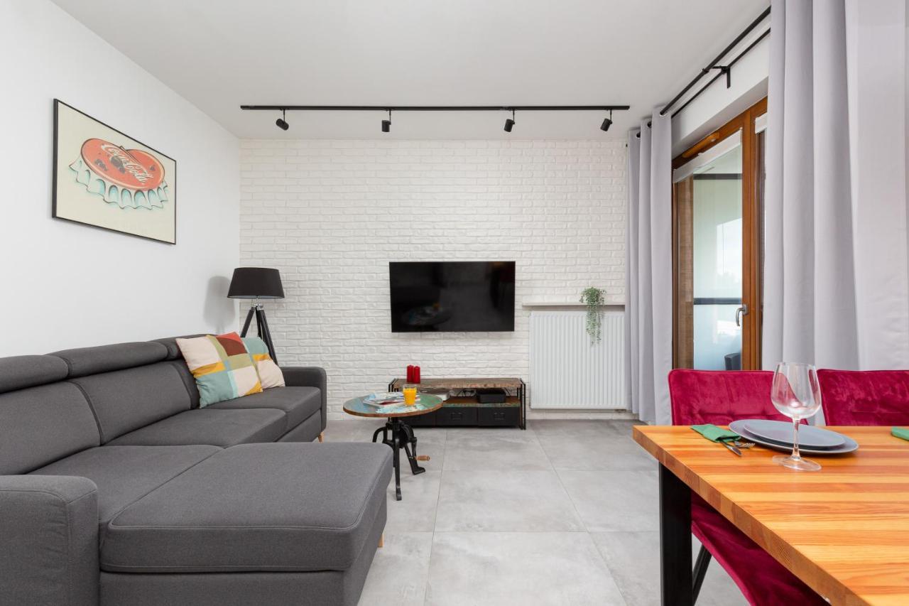 City Center Apartments Grzybowska With Parking By Noclegi Renters Warsaw Luaran gambar