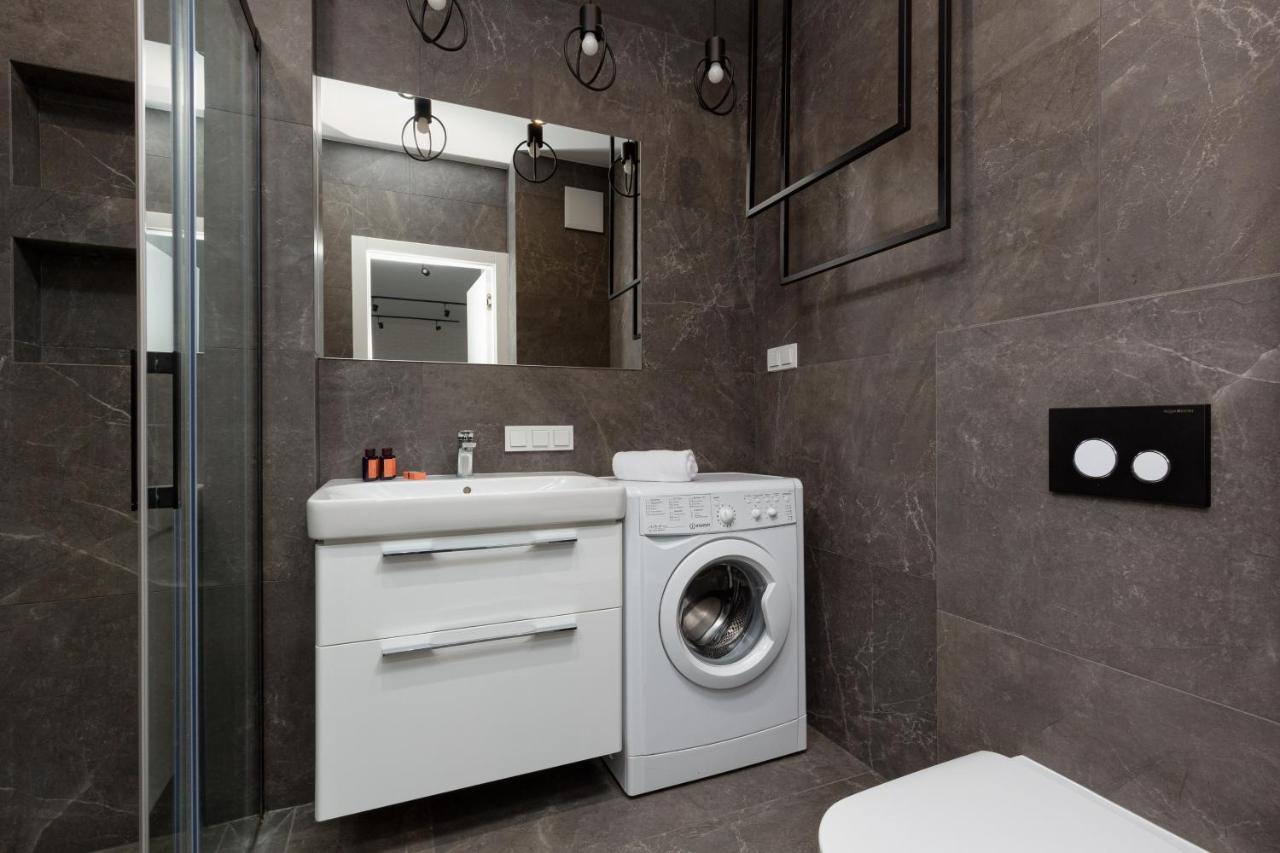 City Center Apartments Grzybowska With Parking By Noclegi Renters Warsaw Luaran gambar